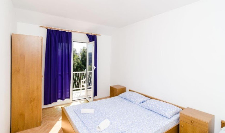 6a422fd2-0166-43ec-97b3-6ec94f154a74